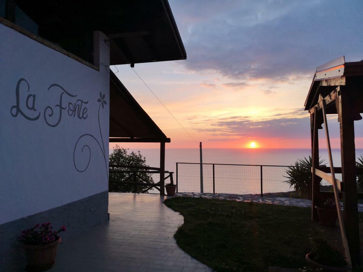 ボニファーティ Azienda Agrituristica La Fonteヴィラ エクステリア 写真